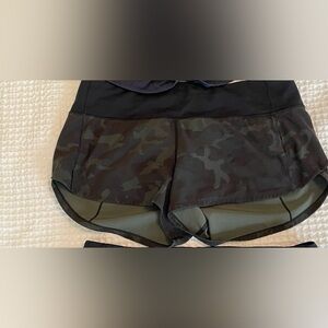 Lululemon Speed Up Low Rise Short 2.5"